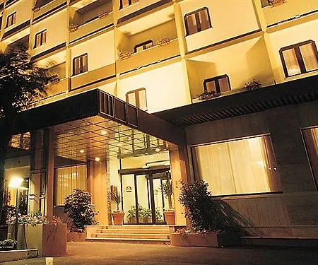 Europa Palace Hotel 4*