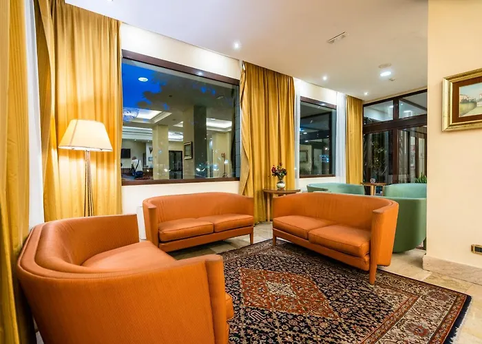 فندق Europa Palace 4*